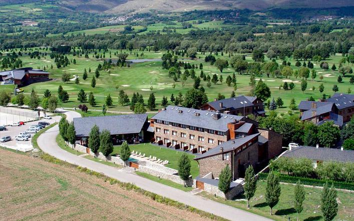 Pyrenees mythic climbs HOTEL Fontanals Golf