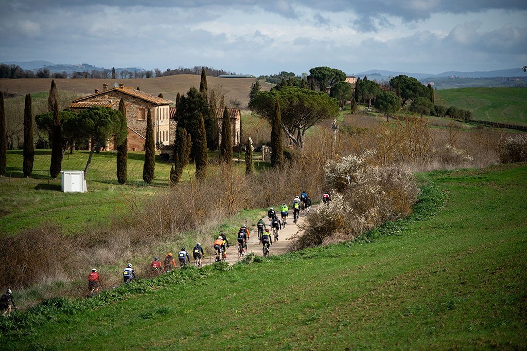 The rides during the Granfondo 'Strade Bianche' (White Roads) from and to Siena - Tuscany,- Sunday, MARCH 3, 2024. Sport - cycling . (Photo by Marco Alpozzi/Lapresse)